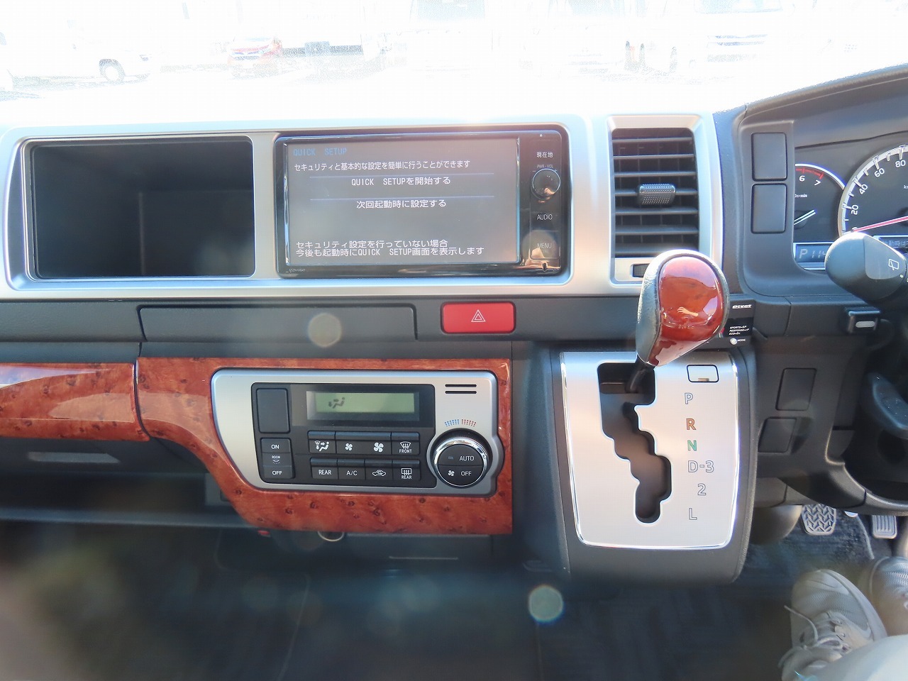 キャンピングカー バンコン ﾊｲｴｰｽ　FOCS DSﾌﾟﾚﾐｱﾑ