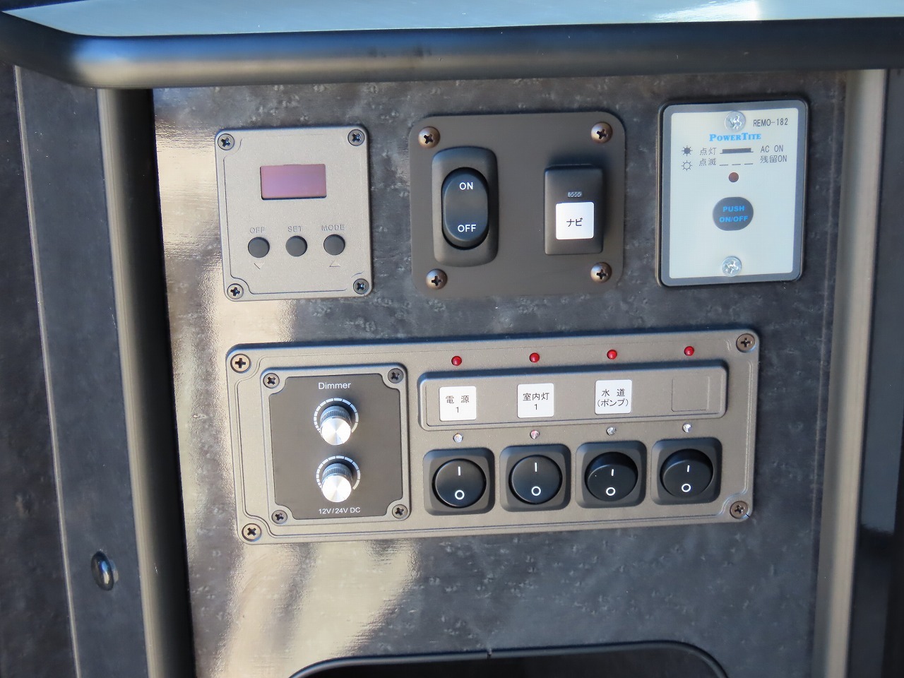 キャンピングカー バンコン ﾊｲｴｰｽ　FOCS DSﾌﾟﾚﾐｱﾑ