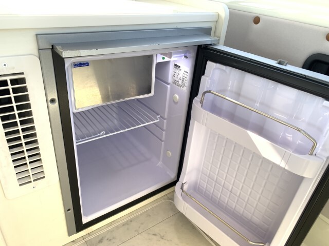 キャンピングカー バンコン RVﾋﾞｯｸﾌｯﾄ ｽｳｨﾝｸﾞN4.7 ｸｰﾗｰ FF暖房