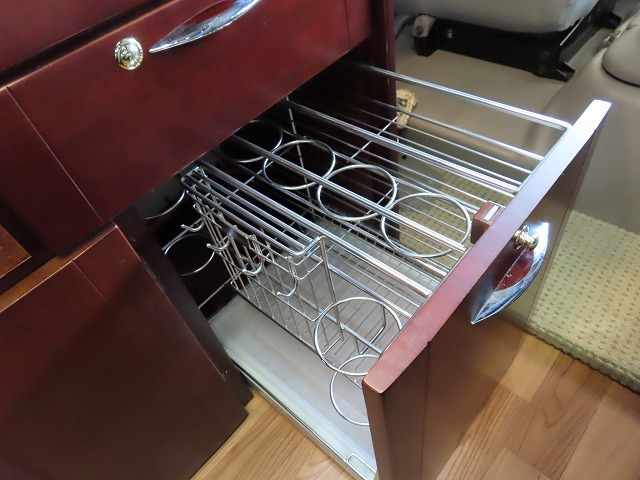 キャンピングカー バスコン ｺｰｽﾀｰ ﾅｯﾂRV ﾎﾞｰﾀﾞｰ60　発電機