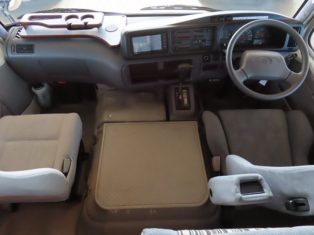 キャンピングカー バスコン ｺｰｽﾀｰ ﾅｯﾂRV ﾎﾞｰﾀﾞｰ60　発電機