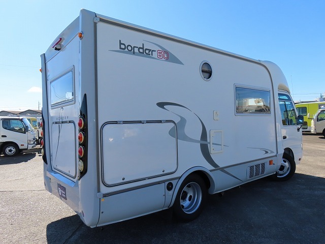 キャンピングカー バスコン ｺｰｽﾀｰ ﾅｯﾂRV ﾎﾞｰﾀﾞｰ60　発電機