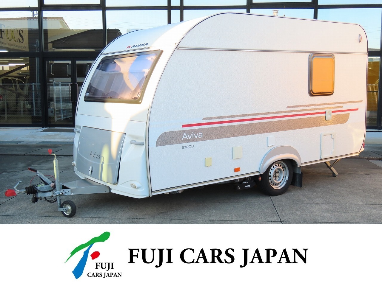 キャンピングカー トレーラー アドリア アビバ370DD