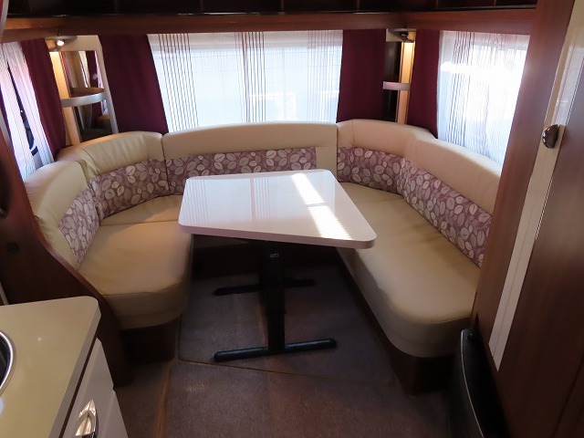 キャンピングカー トレーラー ﾎﾋﾞｰ 495ULｴｸｾﾚﾝﾄ　要牽引免許　家庭用AC