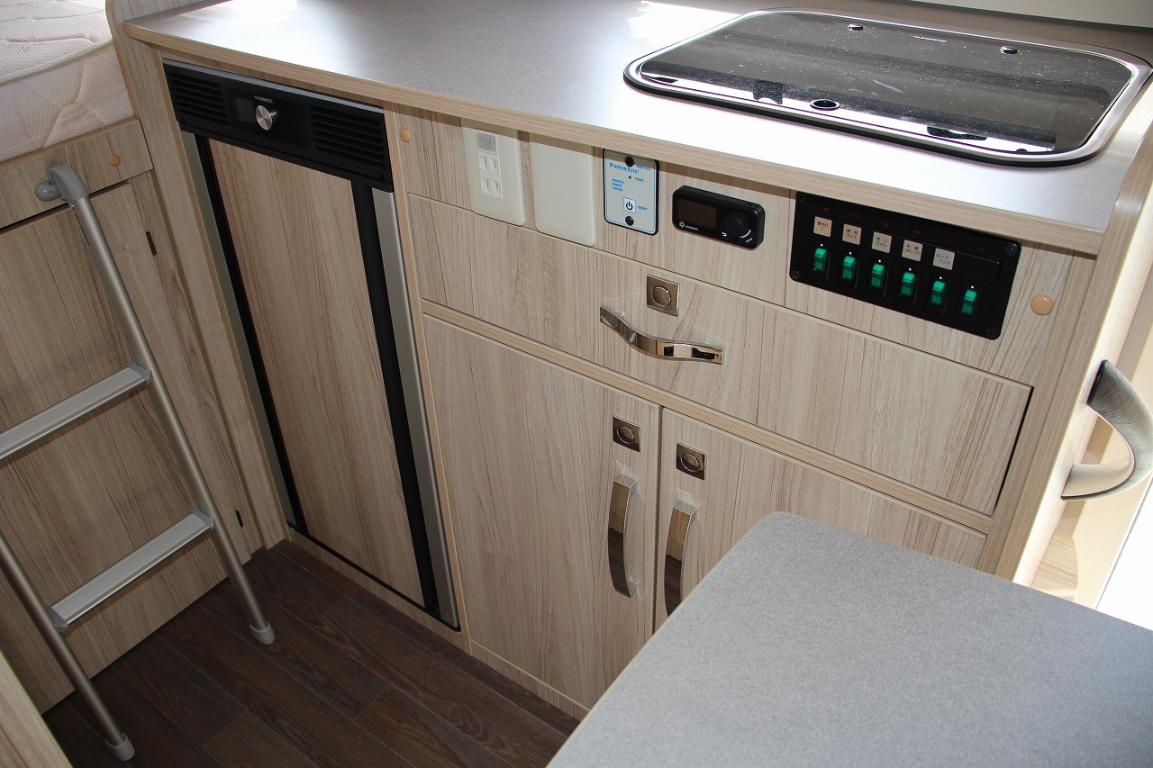 キャンピングカー キャブコン ｶﾑﾛｰﾄﾞ ﾅｯﾂRV ｸﾚｿﾝｼﾞｬｰﾆｰRｴﾎﾞﾗｲﾄ