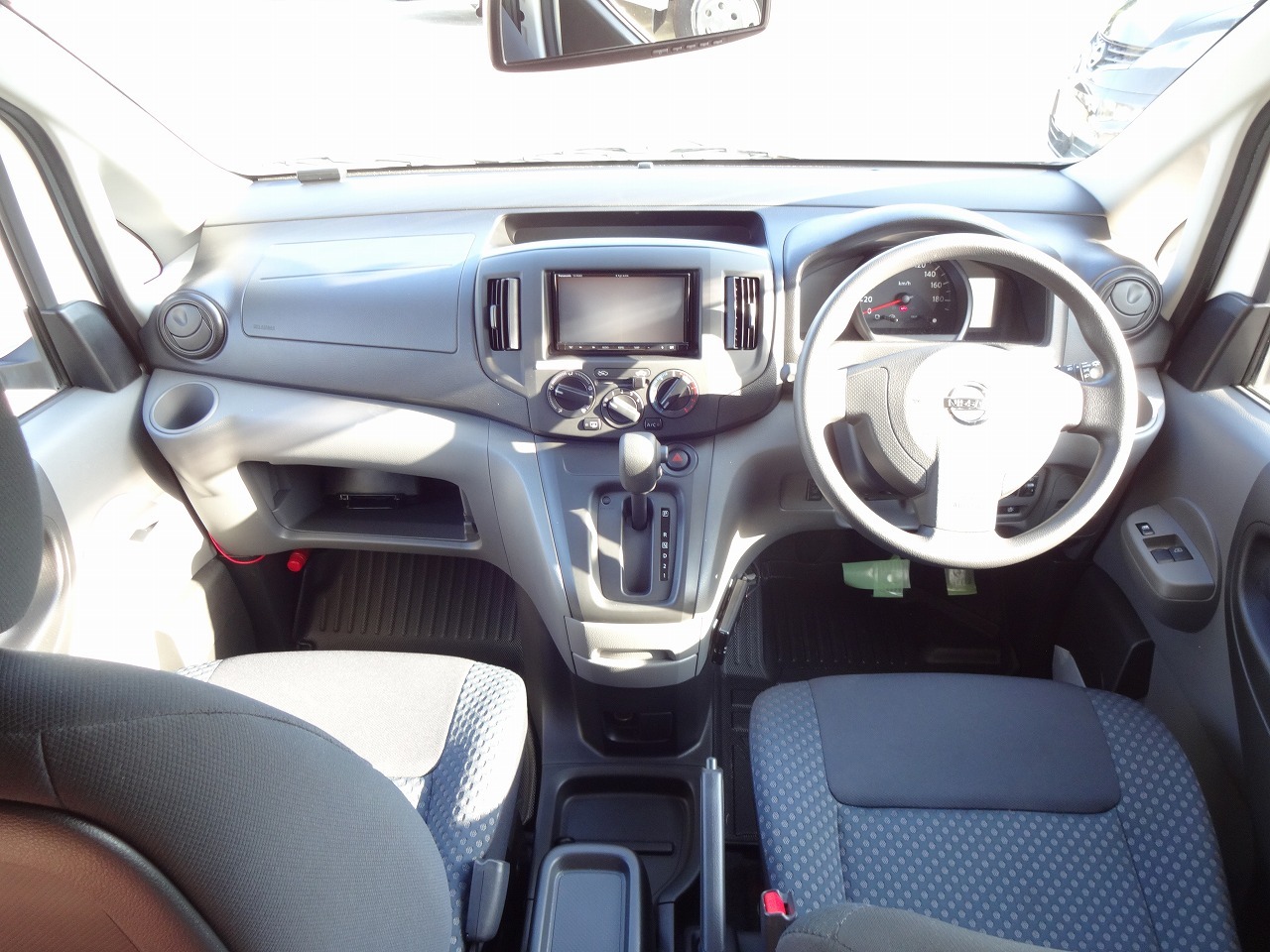 キャンピングカー キャブコン NV200ﾊﾞﾈｯﾄ AtoZｱﾙﾌｧ ﾀｲﾌﾟ2 4WD