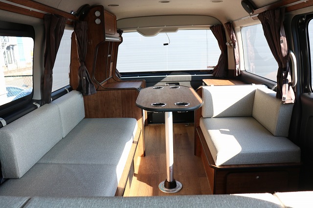 キャンピングカー バンコン ﾊｲｴｰｽ FOCS DS-L 4WD