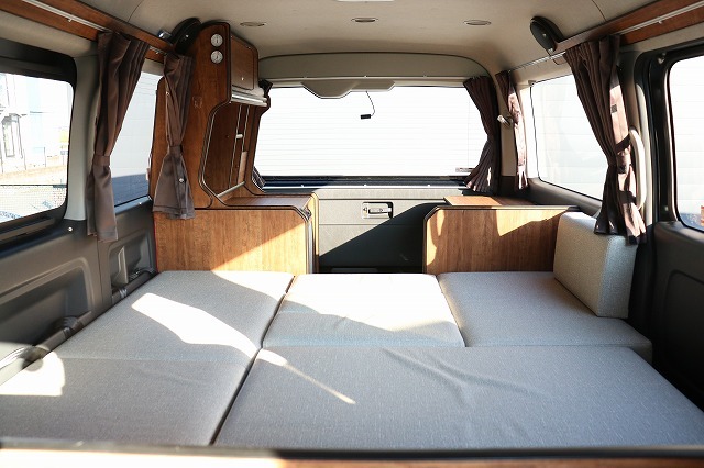 キャンピングカー バンコン ﾊｲｴｰｽ FOCS DS-L 4WD