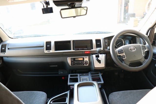 キャンピングカー バンコン ﾊｲｴｰｽ FOCS DS-L 4WD