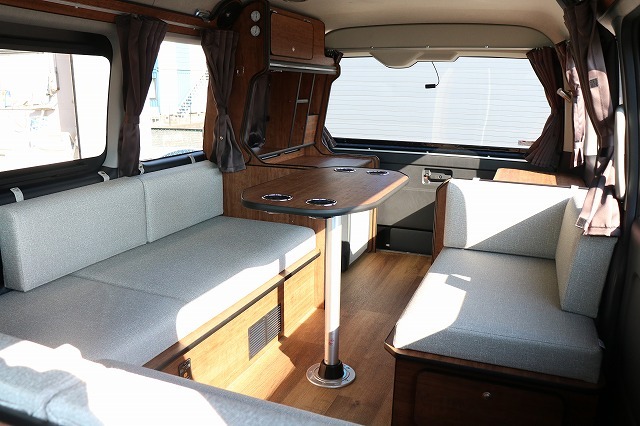 キャンピングカー バンコン ﾊｲｴｰｽ FOCS DS-L 4WD