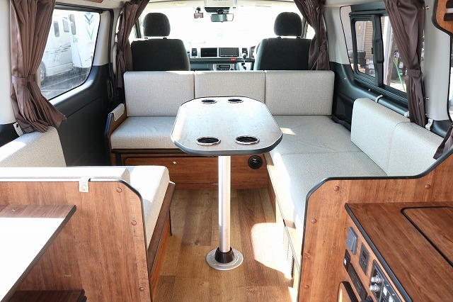 キャンピングカー バンコン ﾊｲｴｰｽ FOCS DS-L 4WD