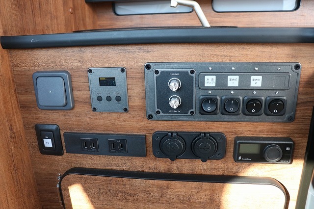 キャンピングカー バンコン ﾊｲｴｰｽ FOCS DS-L 4WD