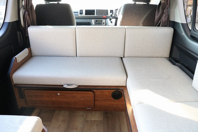 キャンピングカー バンコン ﾊｲｴｰｽ FOCS DS-L 4WD