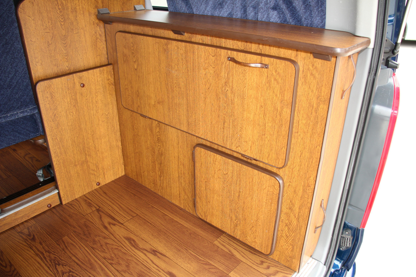 キャンピングカー バンコン ﾊｲｴｰｽ RVｺｰｴｲ ﾌﾞﾛｰﾄﾞ