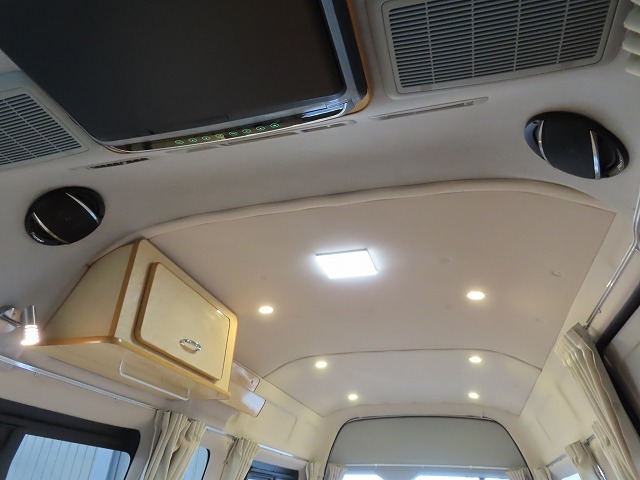 キャンピングカー バンコン ﾊｲｴｰｽ FOCS ｼｴｽﾀ　