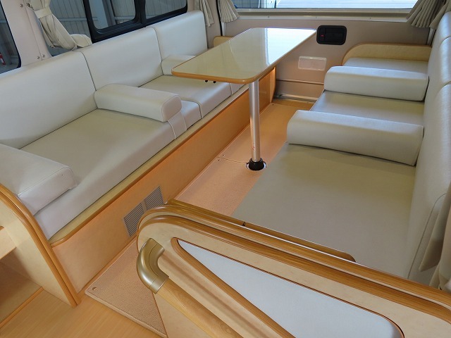 キャンピングカー バンコン ﾊｲｴｰｽ FOCS ｼｴｽﾀ　