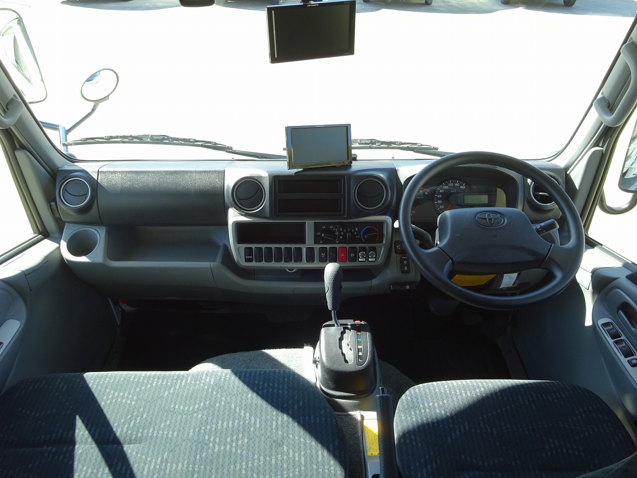 キャンピングカー キャブコン ｶﾑﾛｰﾄﾞ ﾅｯﾂRV ｸﾚｱ5.3X　家庭用ｴｱｺﾝ