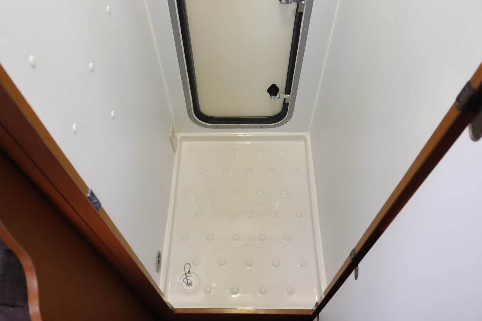 キャンピングカー キャブコン ｶﾑﾛｰﾄﾞ ﾅｯﾂRV ｸﾚｱ5.3Xｴﾎﾞﾘｭｰｼｮﾝ