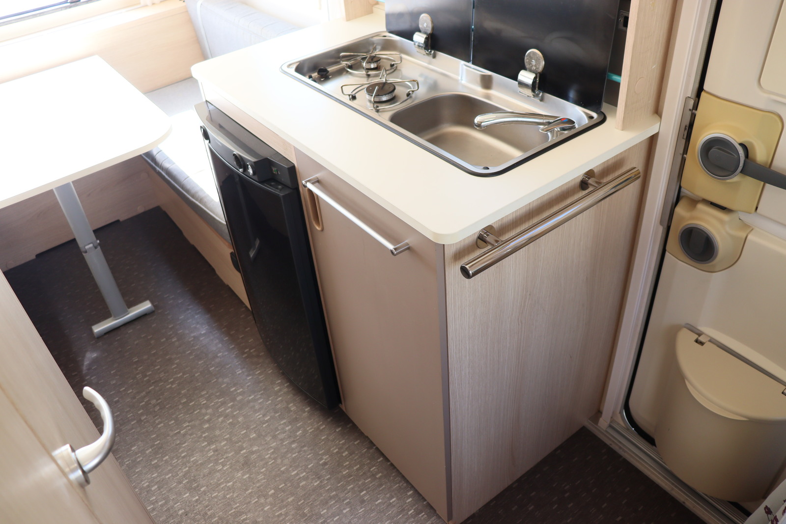 キャンピングカー トレーラー ｱﾄﾞﾘｱ ｱﾋﾞﾊﾞ360DD