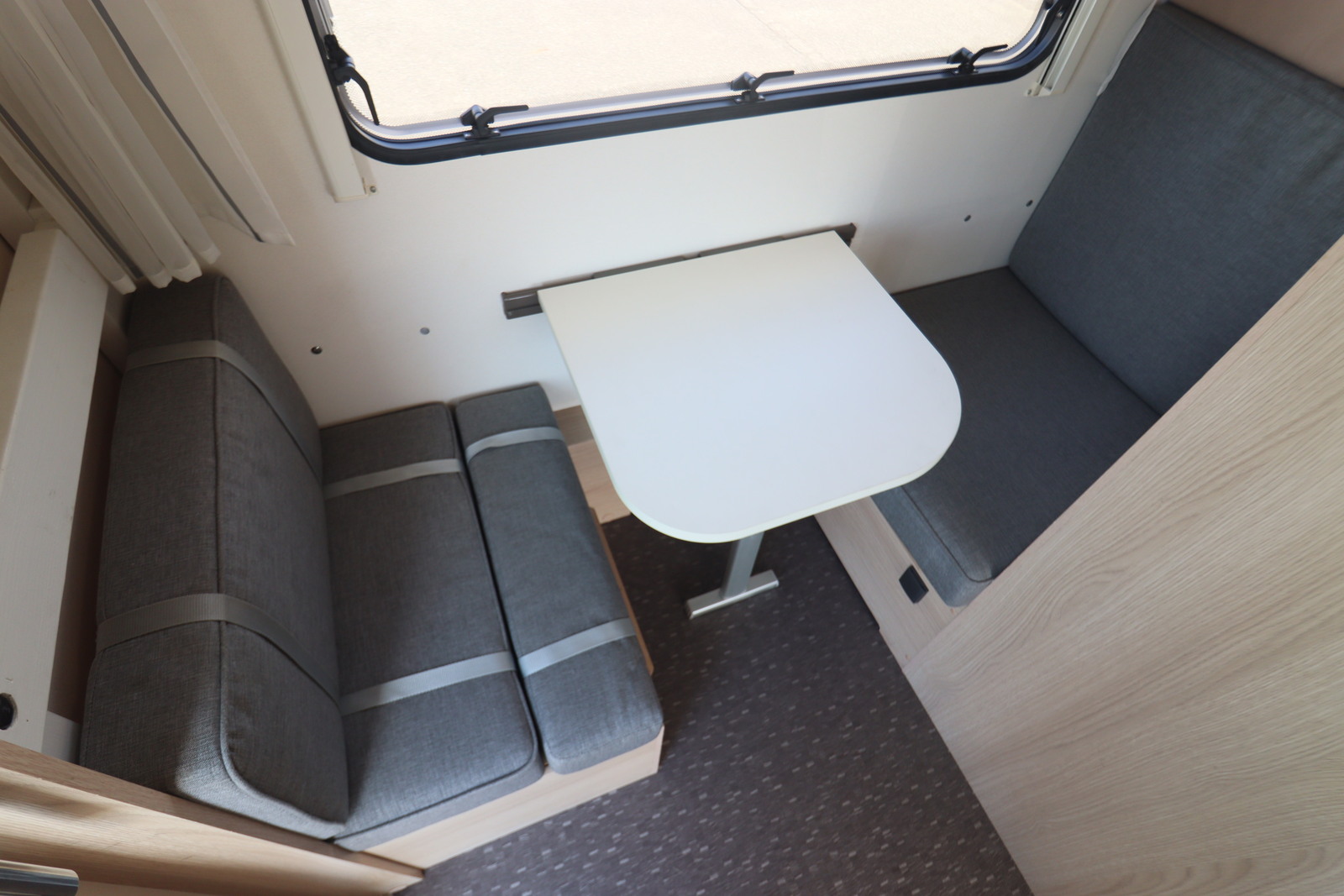 キャンピングカー トレーラー ｱﾄﾞﾘｱ ｱﾋﾞﾊﾞ360DD