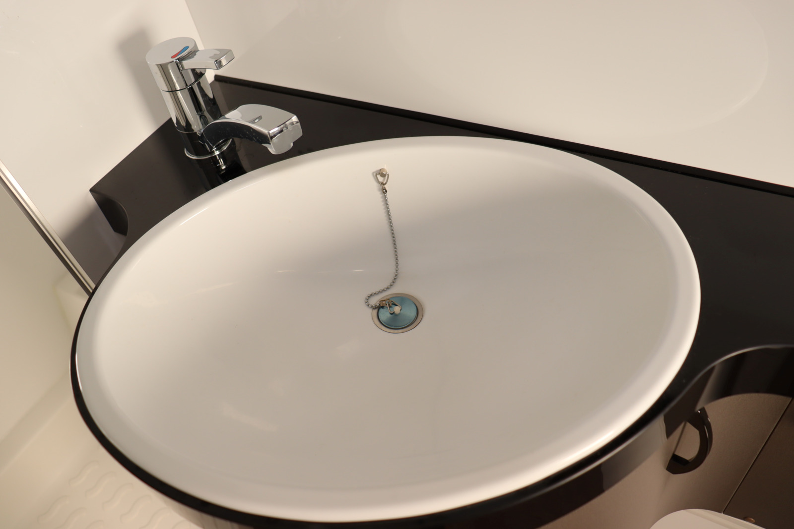 キャンピングカー トレーラー ﾎﾋﾞｰ 540WFU 家庭用ｴｱｺﾝ FFﾋｰﾀｰ