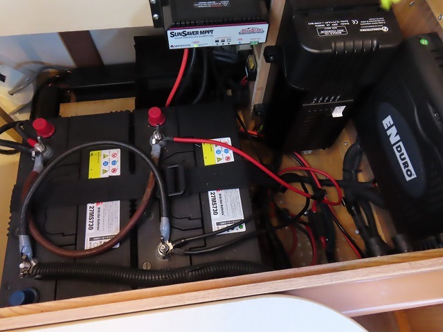 キャンピングカー トレーラー ﾄﾘｶﾞﾉ ｴﾒﾛｰﾄﾞ376V　牽引免許不要