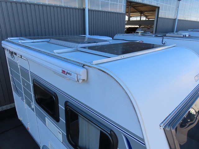 キャンピングカー トレーラー ﾄﾘｶﾞﾉ ｴﾒﾛｰﾄﾞ376V　牽引免許不要