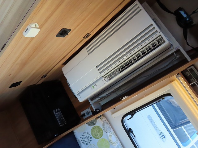 キャンピングカー トレーラー ﾄﾘｶﾞﾉ ｴﾒﾛｰﾄﾞ376V　牽引免許不要