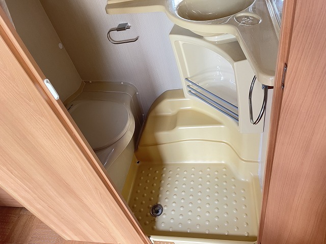 キャンピングカー トレーラー ﾄﾘｶﾞﾉ ｴﾒﾛｰﾄﾞ376 FFﾋｰﾀｰ ﾑｰﾊﾞｰ