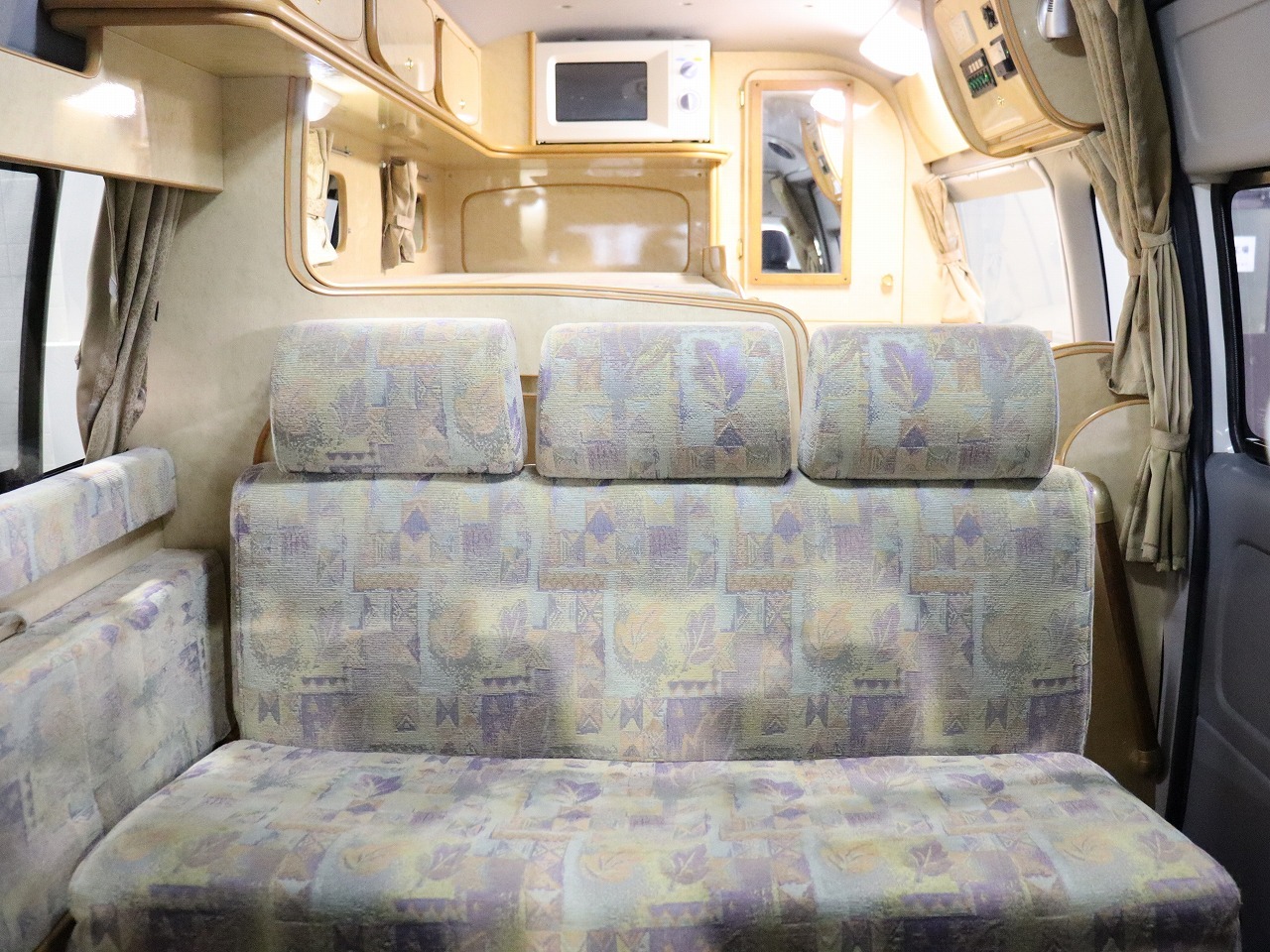 キャンピングカー バンコン ﾊｲｴｰｽ ﾉｰｽﾗｲﾌ 大地 4WD　FF　ｲﾝﾊﾞｰﾀｰ