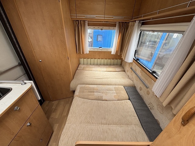 キャンピングカー トレーラー ﾄﾘｶﾞﾉ ｴﾒﾛｰﾄﾞ390