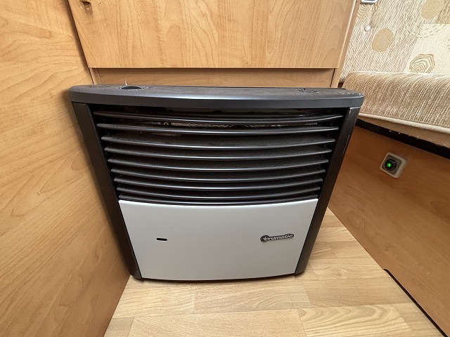 キャンピングカー トレーラー ﾄﾘｶﾞﾉ ｴﾒﾛｰﾄﾞ390