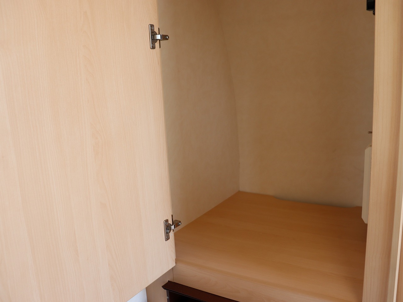 キャンピングカー トレーラー ﾀﾊﾞｰﾄ ｽﾓｰﾙｴｯｸﾞ 牽引免許不要