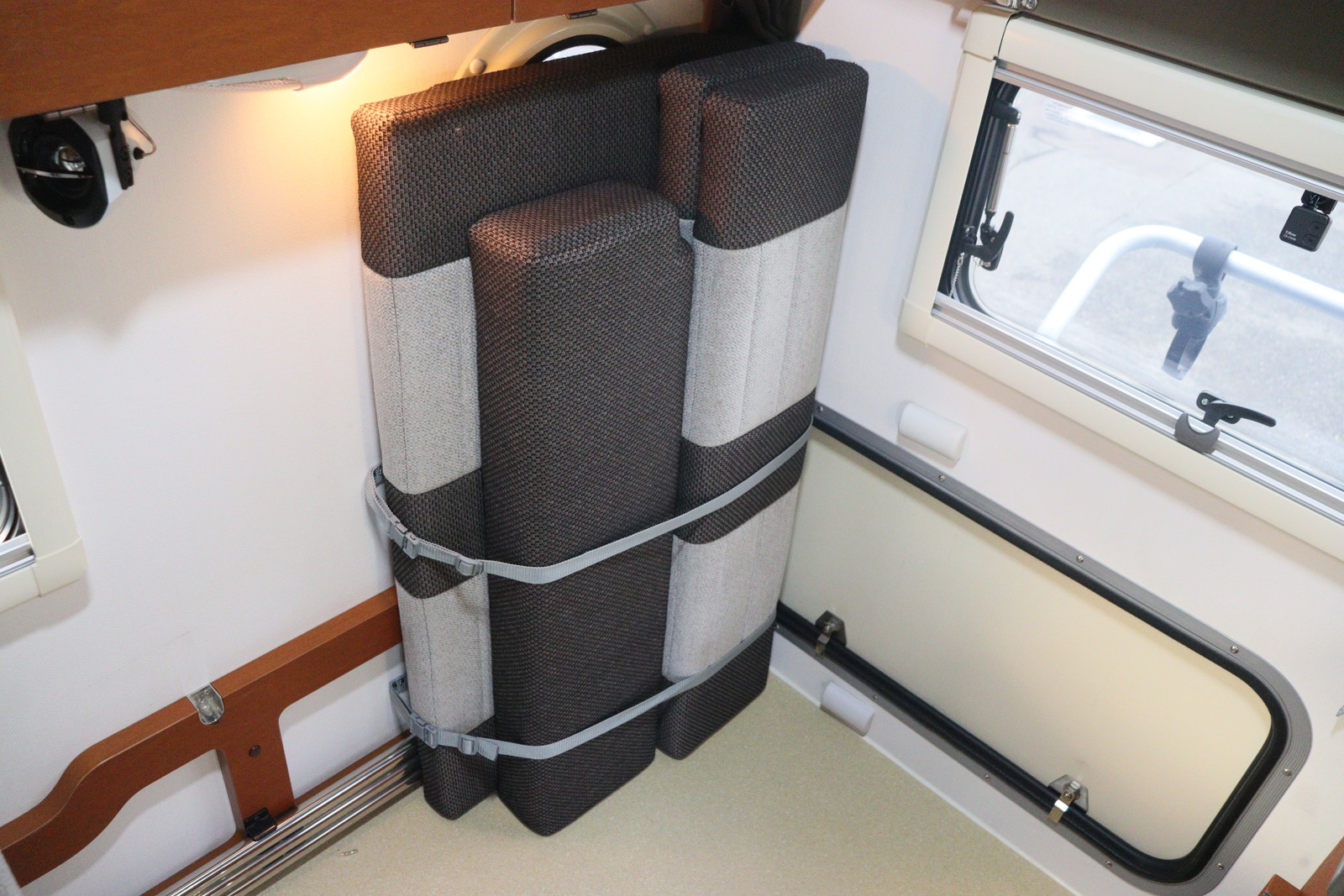 キャンピングカー 軽キャンパー ｷｬﾘｲ ｲﾝﾃﾞｨ727 ﾀｲﾌﾟS