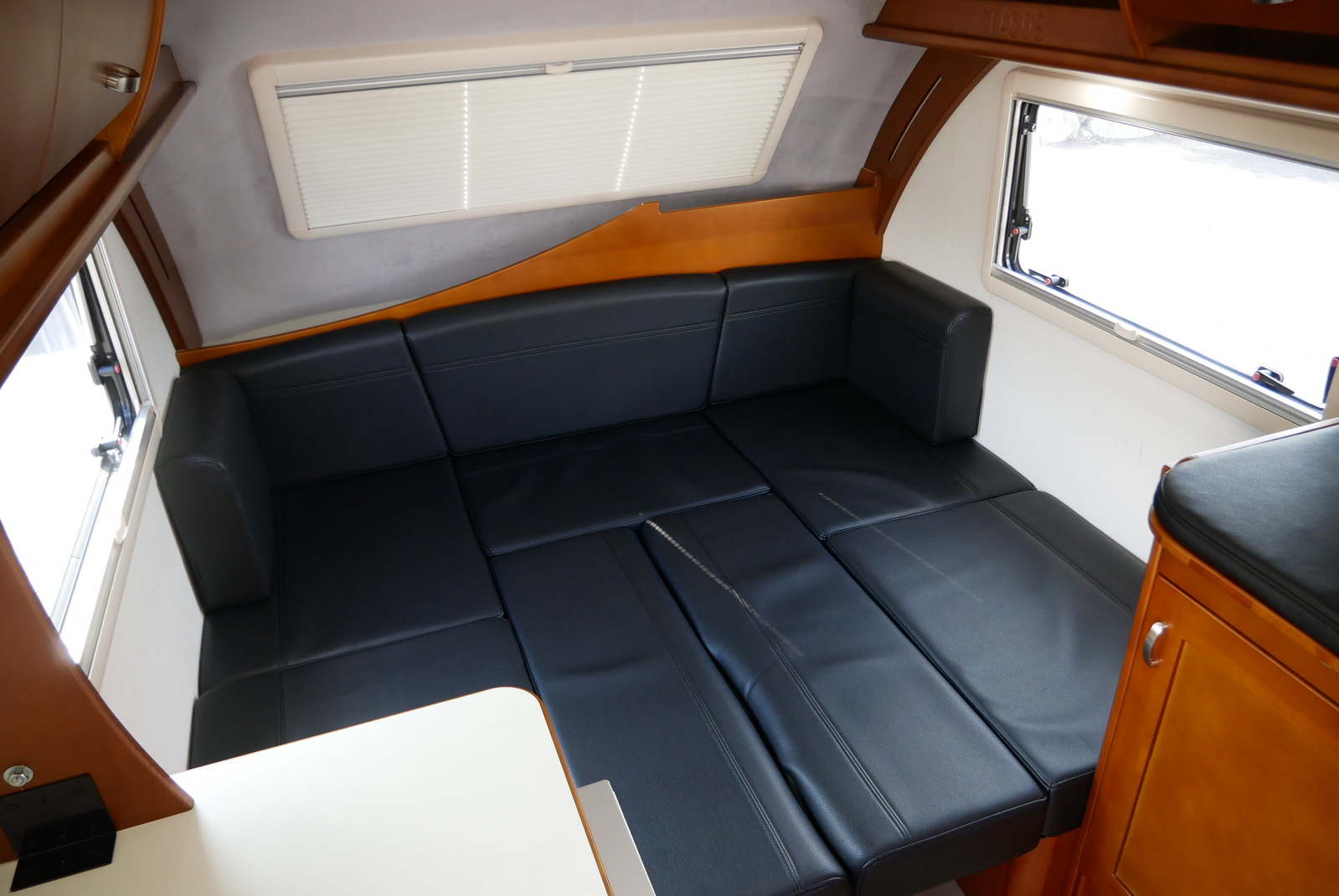 キャンピングカー トレーラー ﾀｺｽ ﾐﾐｰ310 家庭用ｴｱｺﾝ FFﾋｰﾀｰ