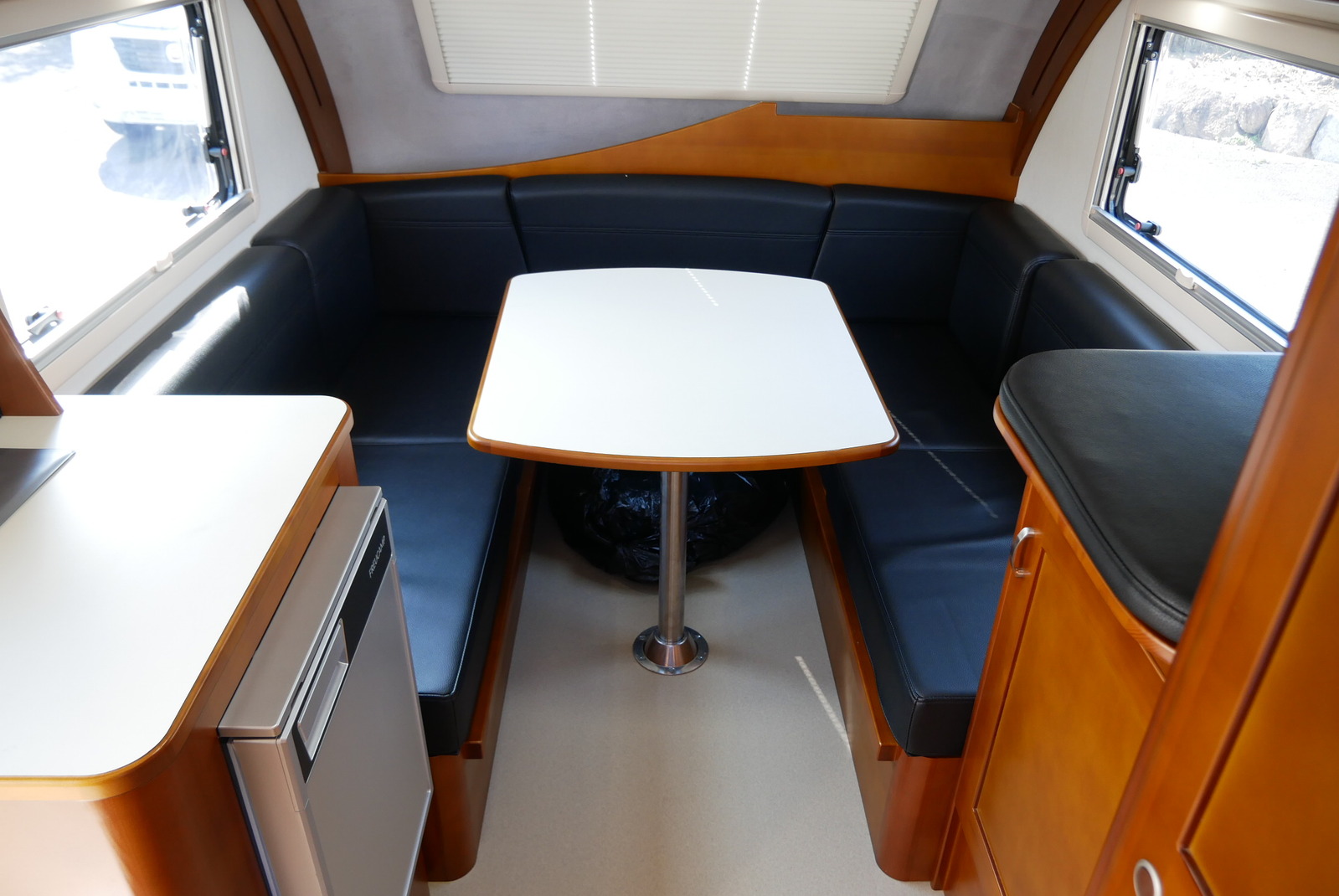 キャンピングカー トレーラー ﾀｺｽ ﾐﾐｰ310 家庭用ｴｱｺﾝ FFﾋｰﾀｰ