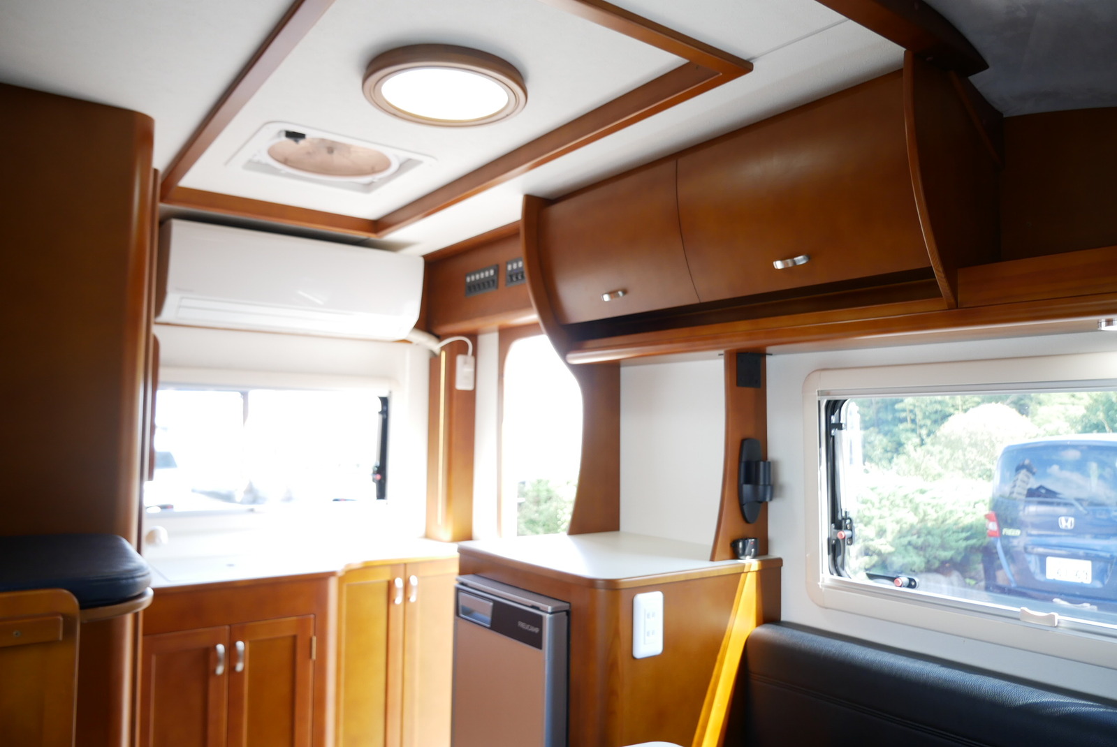 キャンピングカー トレーラー ﾀｺｽ ﾐﾐｰ310 家庭用ｴｱｺﾝ FFﾋｰﾀｰ