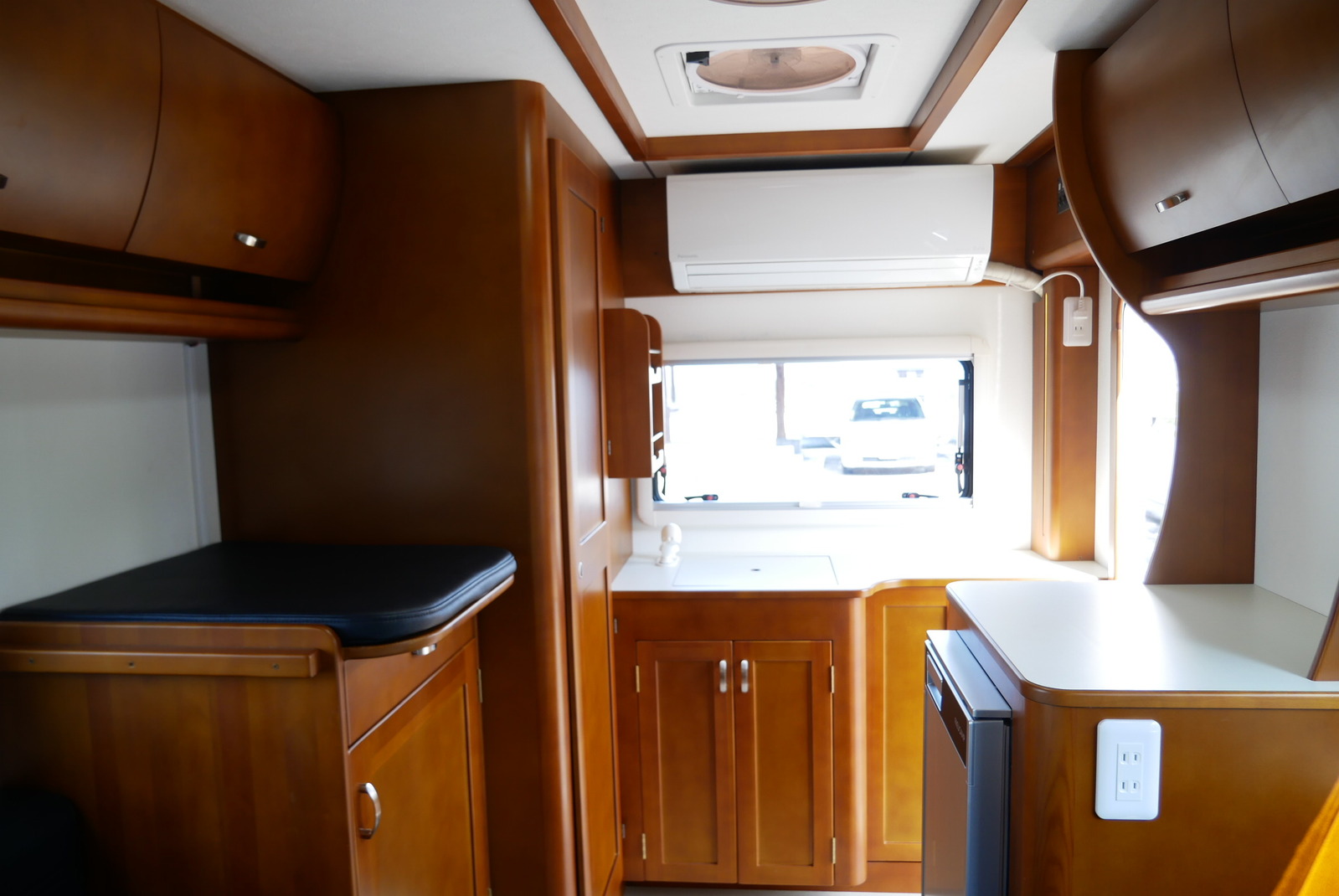 キャンピングカー トレーラー ﾀｺｽ ﾐﾐｰ310 家庭用ｴｱｺﾝ FFﾋｰﾀｰ