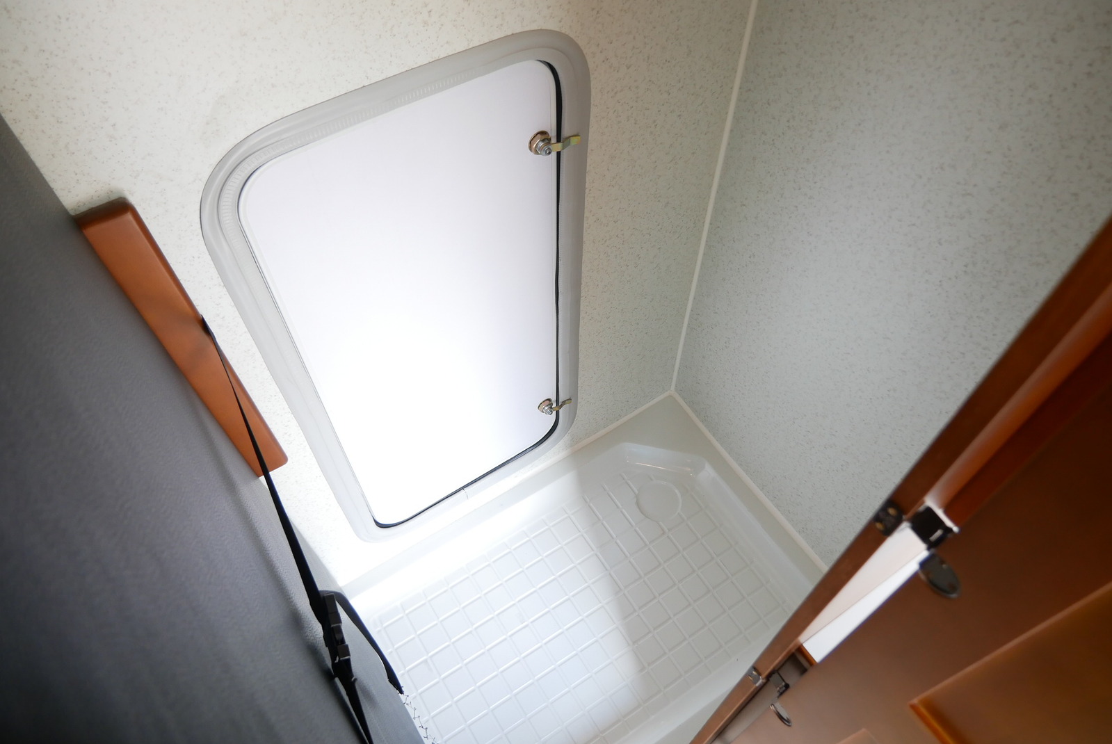 キャンピングカー トレーラー ﾀｺｽ ﾐﾐｰ310 家庭用ｴｱｺﾝ FFﾋｰﾀｰ