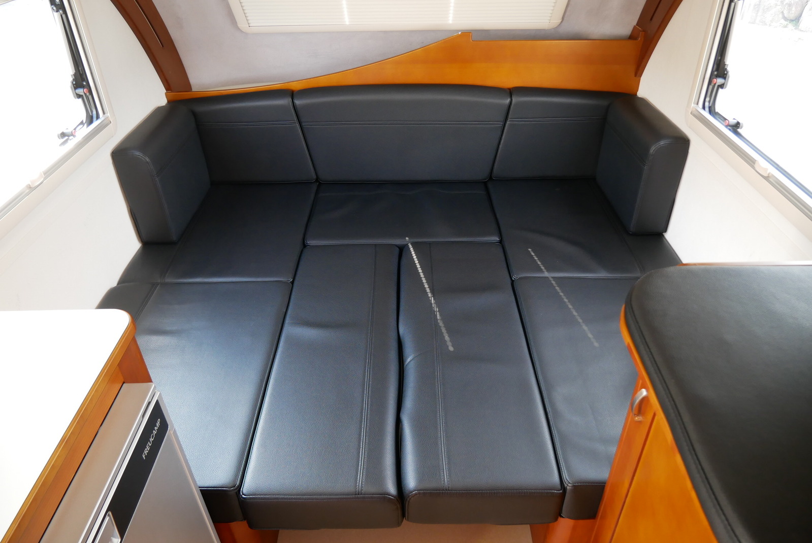 キャンピングカー トレーラー ﾀｺｽ ﾐﾐｰ310 家庭用ｴｱｺﾝ FFﾋｰﾀｰ