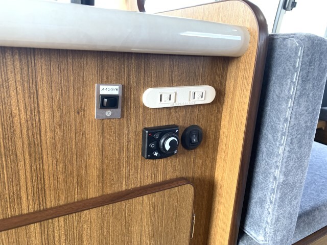 キャンピングカー バンコン ﾘﾝｴｲ ﾊﾞｶﾝﾁｪｽ  1ｵｰﾅｰ FFﾋｰﾀｰ 冷蔵庫