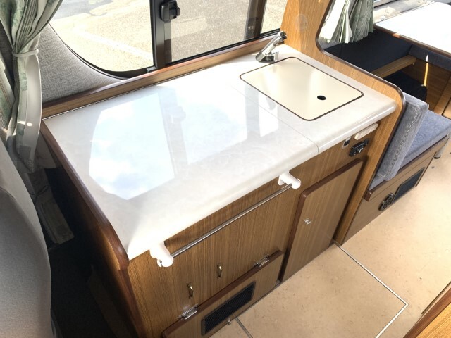 キャンピングカー バンコン ﾘﾝｴｲ ﾊﾞｶﾝﾁｪｽ  1ｵｰﾅｰ FFﾋｰﾀｰ 冷蔵庫