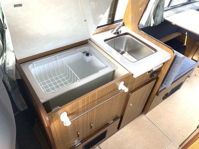 キャンピングカー バンコン ﾘﾝｴｲ ﾊﾞｶﾝﾁｪｽ  1ｵｰﾅｰ FFﾋｰﾀｰ 冷蔵庫