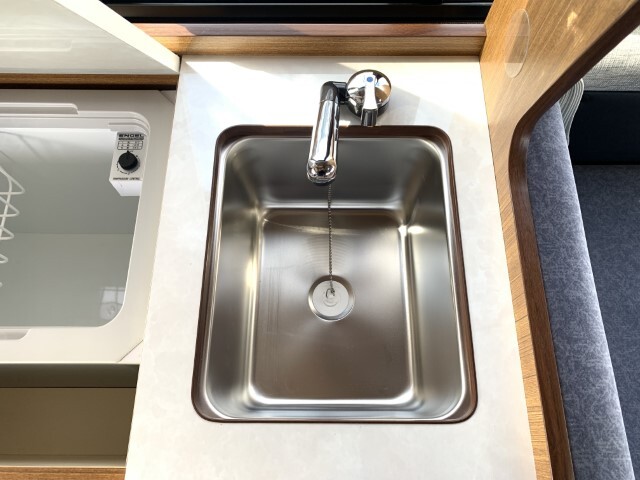 キャンピングカー バンコン ﾘﾝｴｲ ﾊﾞｶﾝﾁｪｽ  1ｵｰﾅｰ FFﾋｰﾀｰ 冷蔵庫