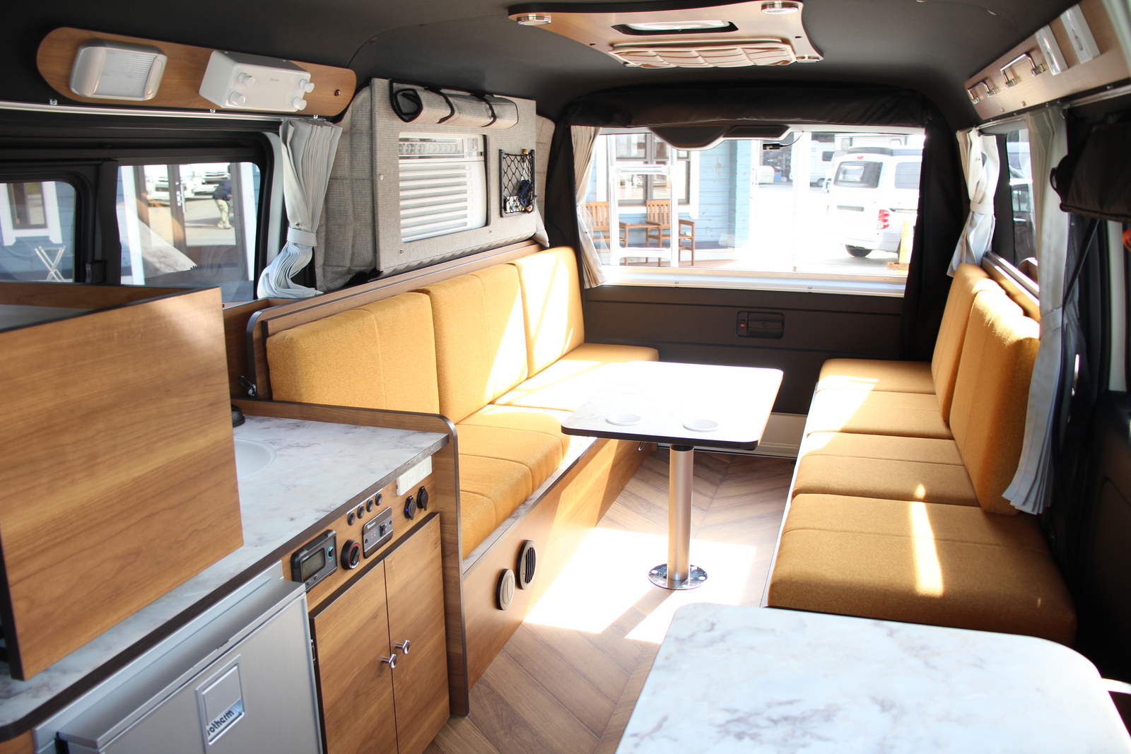 キャンピングカー バンコン ﾊｲｴｰｽ ｽﾍﾟｰｽｷｬﾝﾊﾟｰ ﾀｲﾌﾟｸｰﾙW