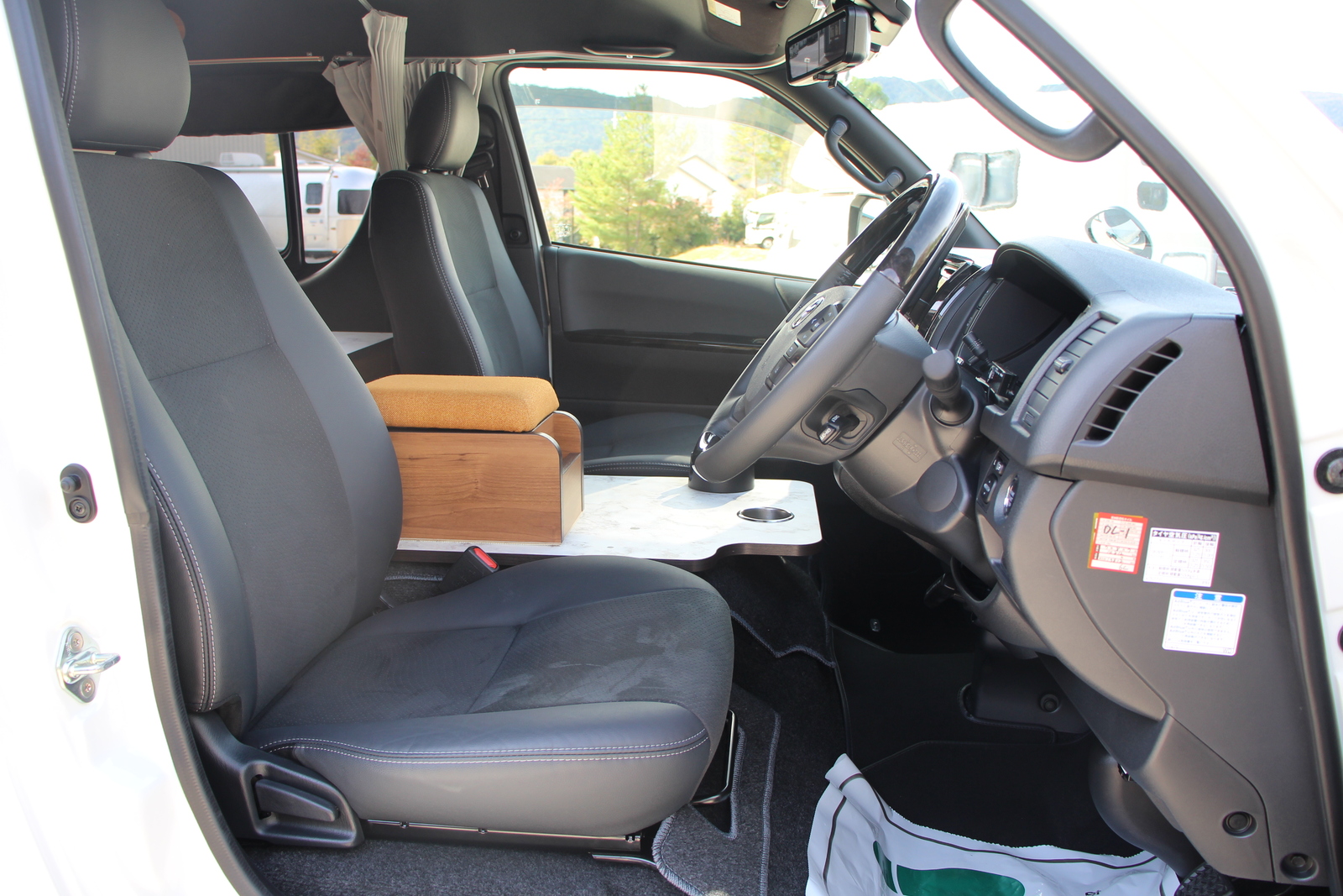 キャンピングカー バンコン ﾊｲｴｰｽ ｽﾍﾟｰｽｷｬﾝﾊﾟｰ ﾀｲﾌﾟｸｰﾙW