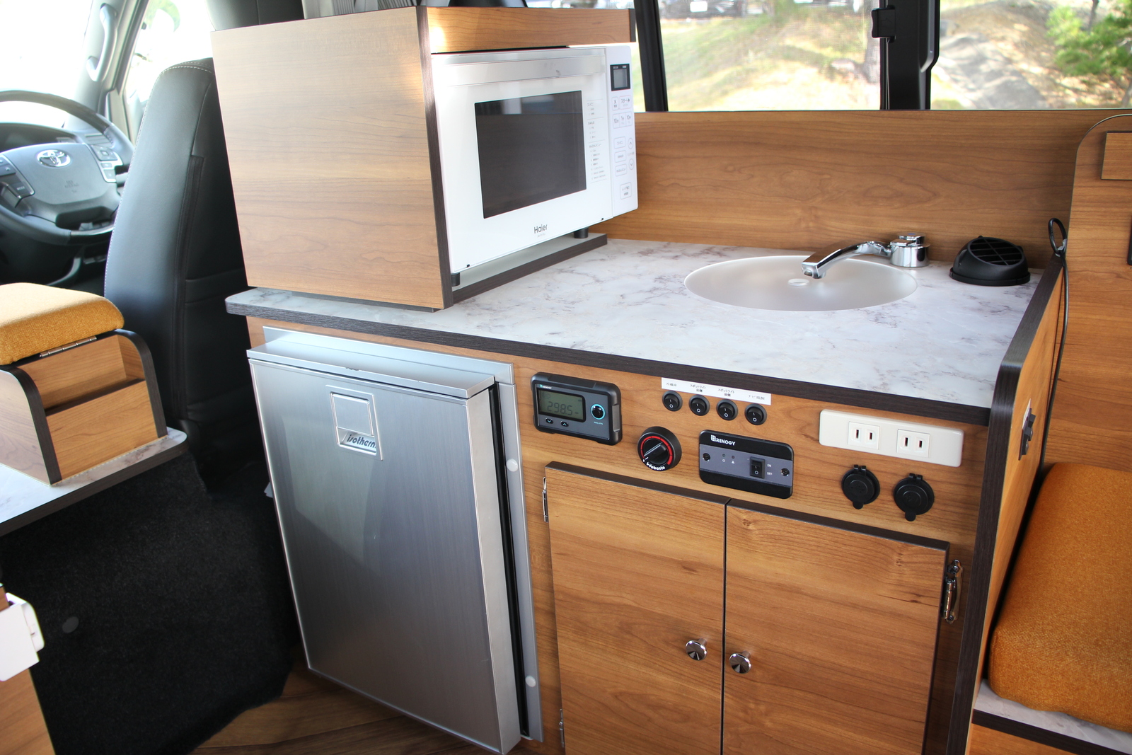 キャンピングカー バンコン ﾊｲｴｰｽ ｽﾍﾟｰｽｷｬﾝﾊﾟｰ ﾀｲﾌﾟｸｰﾙW