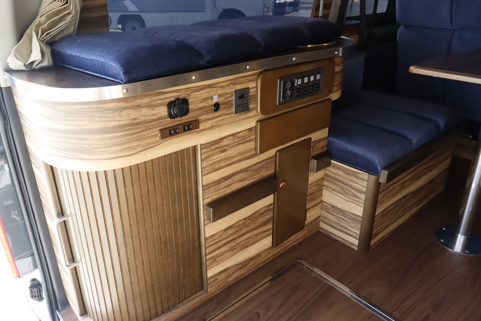 キャンピングカー バンコン ﾊｲｴｰｽ ｹｲﾜｰｸｽ ｸﾗｼｯｸﾊﾞﾝ FFﾋｰﾀｰ