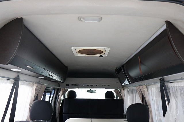 キャンピングカー バンコン ﾊｲｴｰｽ ﾚｸﾋﾞｨ ﾎﾟｼｪｯﾄ DT　4WD