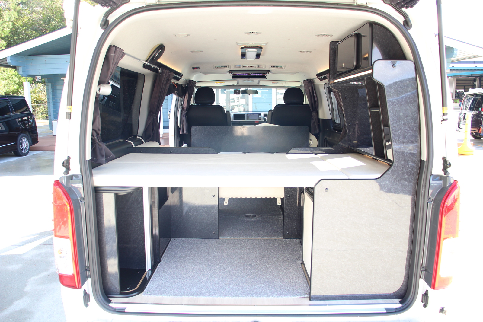 キャンピングカー バンコン ﾊｲｴｰｽ FOCS DS-L